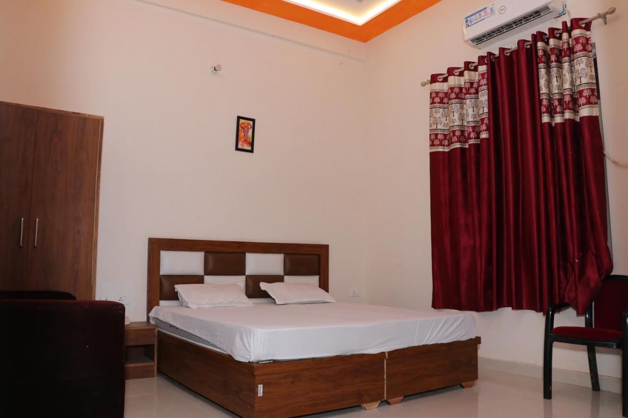 Hotel Kcr Agra (Uttar Pradesh) Eksteriør bilde