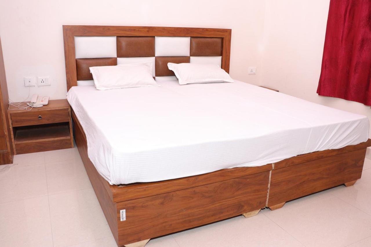 Hotel Kcr Agra (Uttar Pradesh) Eksteriør bilde